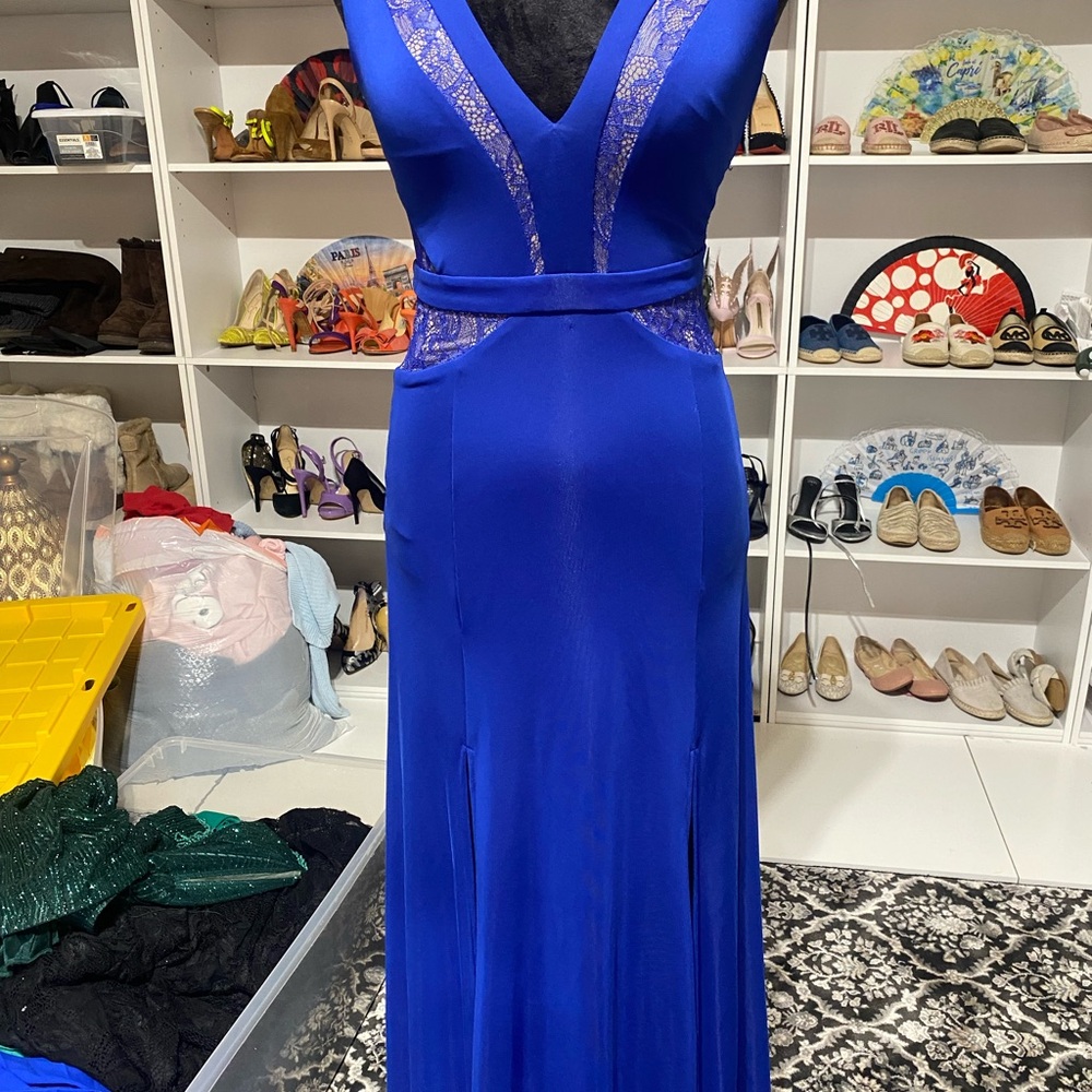 Elegant Blue Evening Gown